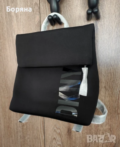 DKNY нова с етикет дамска раница неопрен, снимка 3 - Раници - 51285086