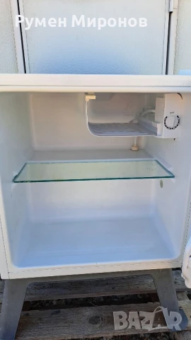 Продавам малък хладилник с камера. , снимка 4 - Хладилници - 51310511