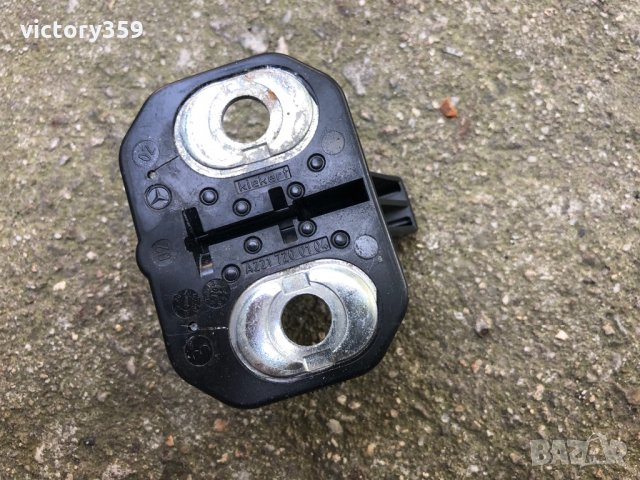 Заключалка врата Mercedes w221, снимка 3 - Части - 33621100