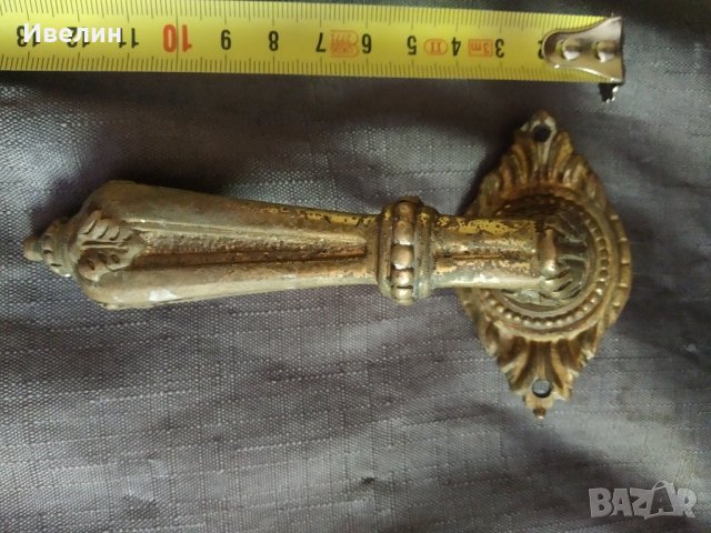 две барокови дръжки за врата,прозорец с шилд, снимка 2 - Антикварни и старинни предмети - 32830019