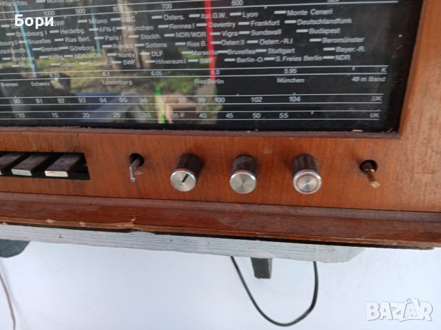 SABA Lindau / 1966г Радио, снимка 4 - Радиокасетофони, транзистори - 43468653