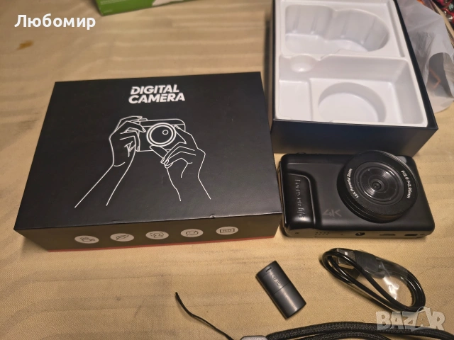 4K цифрова камера: 64MP компактна видеокамера с 3-инчов завъртащ се екран, 180° цифрово , снимка 3 - Фотоапарати - 53597292