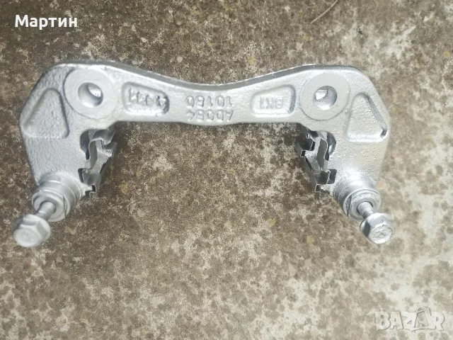 Преден десен спирачен апарат+държач за Киа Соренто -  дизел 2.5 CRDI 16 V - 140 к.с., снимка 6 - Части - 49965324