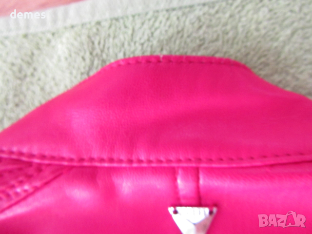 Червено кожено яке GUESS размер L, снимка 8 - Якета - 52592484