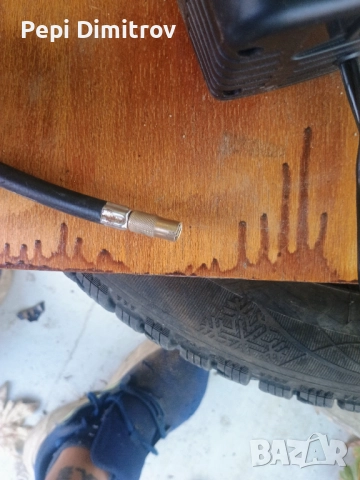 Компресор за помпане на гуми втомобил KRAWFTWORLD , снимка 4 - Части - 51706199