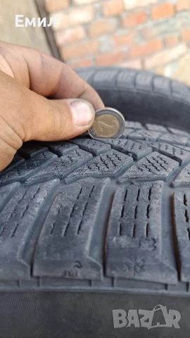 Гуми зимни 205/45/17 2бр.