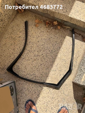 Упътнение водач на стъклото на задна дясна врата на Range Rover Evoque само за 50лв. BJ32-25766-A, снимка 2 - Части - 52808943