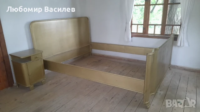 Продавам метална спалня 160/200см,матрак мемори 160/200см,нощно шкафче.