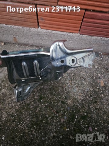 Стойка за инвертор на  Тойота Ярис Хибрид след 2017 г , снимка 2 - Части - 43787738