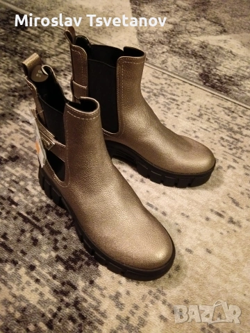 Дамски боти Guess , снимка 2 - Дамски боти - 53241659