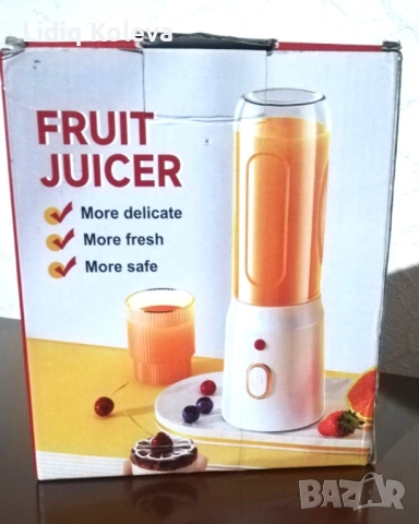 Компактен мини блендер, предназначен за шейкове, смутита и сокове, снимка 4 - Блендери - 52968612