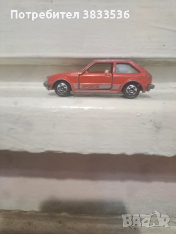 Tomica Mazda Familia 1500 XG стара метална количка