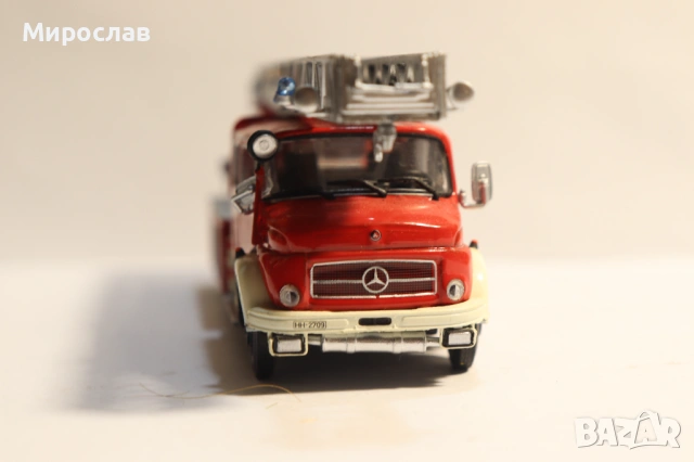 1/72 MERCEDES BENZ ПОЖАРНА КАМИОН МОДЕЛ, снимка 3 - Колекции - 53214544