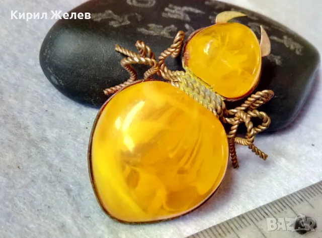 Стара ПОЗЛАТЕНА МЕДНА ФИГУРАЛНА КЕХЛИБАРЕНА БРОШКА БРЪМБАР Ръчна МАЙСТОРСКА ИЗРАБОТКА 48883, снимка 7 - Антикварни и старинни предмети - 48444573