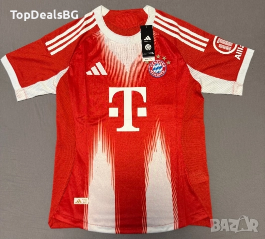 Футболен екип на Bayern Munich. 2025/2026