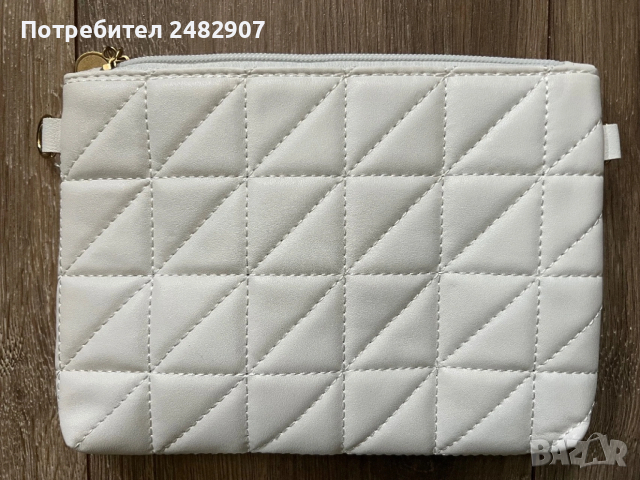 Малка дамска чанта, снимка 2 - Чанти - 53219496