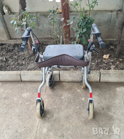 Проходилка Ролатор олекотен внос от Германия, снимка 4 - Ролатори - 51883677