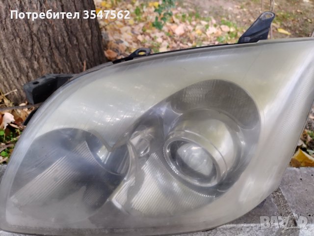 Ляв фар за Toyota Avensis D-4D 2005г., снимка 1