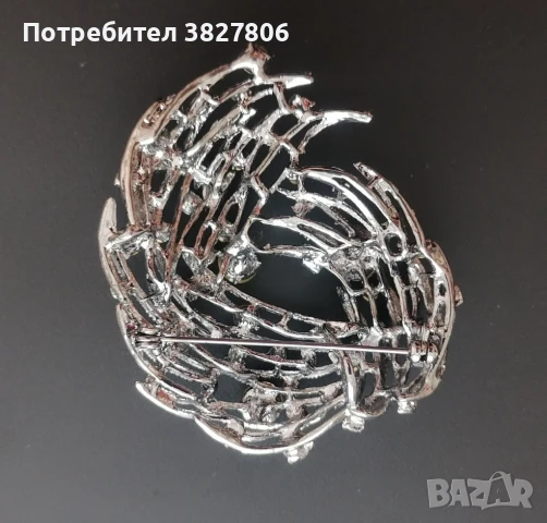 Интересна брошка с камъни, снимка 3 - Други - 51207746