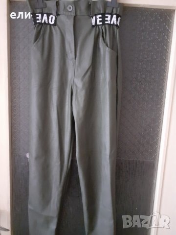 Продавам много красив кожен панталон със висока талия, снимка 1 - Панталони - 38081907