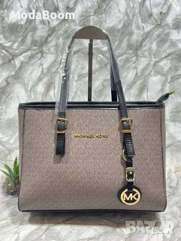 Michael Kors дамски чанти различни цветове , снимка 6 - Чанти - 48132801