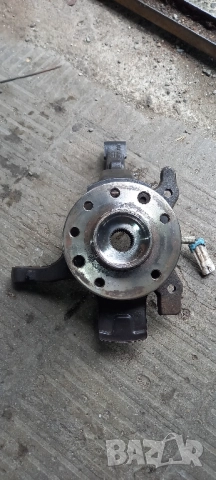 Преден десен шенкел за Opel Zafira A