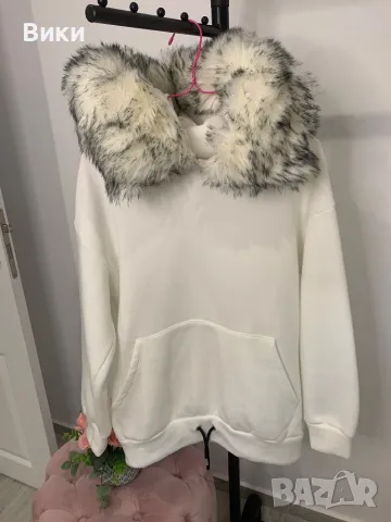 Горнище с пухена яка, снимка 16 - Блузи с дълъг ръкав и пуловери - 48764925