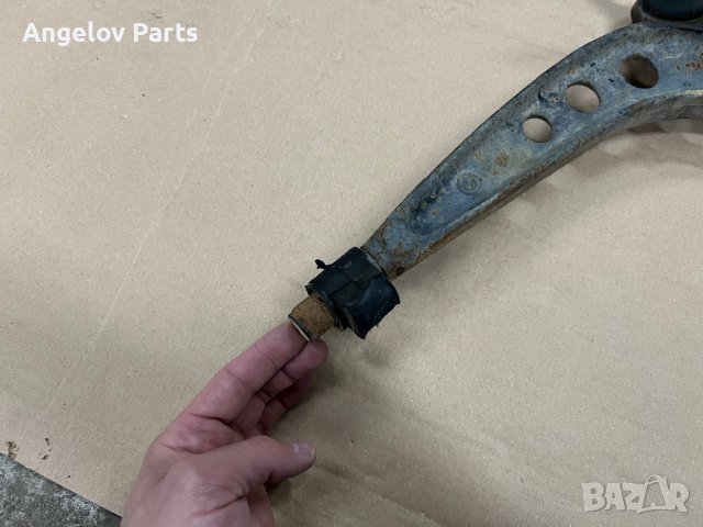 Преден десен носач за BMW E30, снимка 2 - Части - 43454712