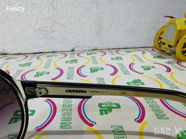 Слънчеви очила Carrera, снимка 7 - Слънчеви и диоптрични очила - 52674833