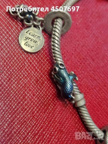 Сребърна гривна Пандора, снимка 2 - Бижутерийни комплекти - 53029679