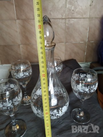 стъклен сервиз-гарафа с 4 чаши, снимка 2 - Сервизи - 36757935