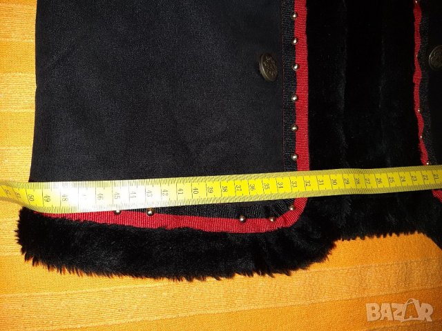 Красиво дебело елече р-р 42, снимка 4 - Елеци - 32842323