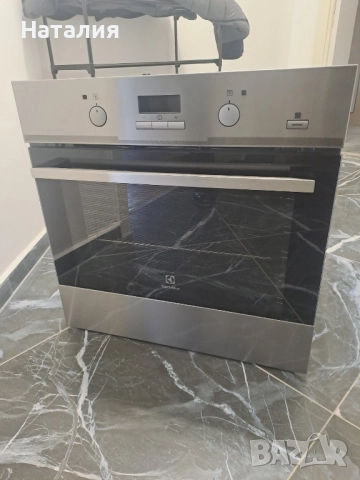 Малко използвана фурна ELECTROLUX EOB3454AAX