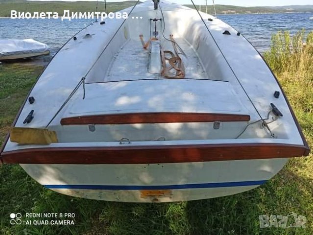 Ветроходна лодка , снимка 2 - Воден транспорт - 40104135