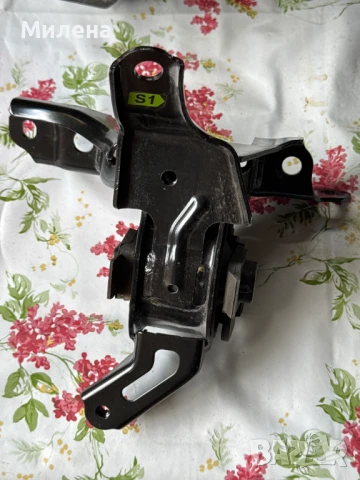 Опора / тампон - горен за мотор на Toyota C-HR, снимка 4 - Части - 51341736