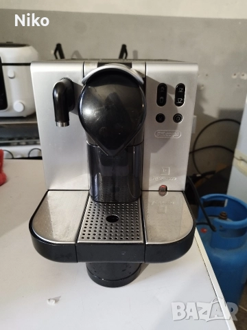 Кафемашина Delonghi Nespresso , снимка 2 - Кафемашини - 52814543