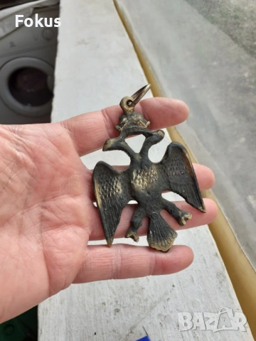 Масивен бронзов медальон двуглав орел с корона, снимка 6 - Антикварни и старинни предмети - 53385436
