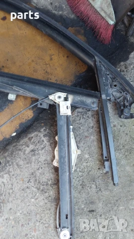 Преден Десен Стъклоповдигач Ауди А4 Б6 - Б7 N:206 - 8E0837630, снимка 3 - Части - 50678864
