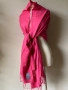 Цикламено розов/ цвят фукция шал  от 50 % кашмир и 50 % коприна, голям шал , снимка 1