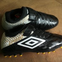 UMBRO Football Boots Kids Размер EUR 31,5 детски бутонки с лепка 5-14-S, снимка 1 - Детски маратонки - 43168181