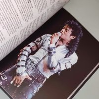 Michael Jackson книга-албум, снимка 3 - Други - 43316737