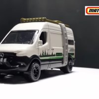 Mercedes-Benz Sprinter Matchbox moving parts , снимка 1 - Колекции - 43658271