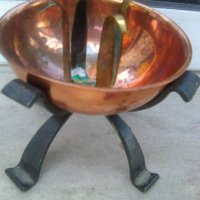 Свещник под формата на огнище мангал сувенир, снимка 3 - Други ценни предмети - 37483897