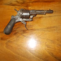 Щифтов револвер, снимка 1 - Антикварни и старинни предмети - 43006957