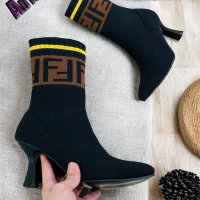 🩷Fendi дамски уникални боти на ток🩷, снимка 1 - Дамски боти - 43505633