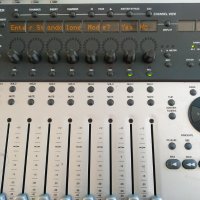 Продавам Digidesign Digi 002 - цифров смесителен интерфейс, снимка 6 - Ресийвъри, усилватели, смесителни пултове - 43586536