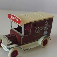 Винтидж камион FORD мод. 1920г., снимка 2 - Антикварни и старинни предмети - 43239788