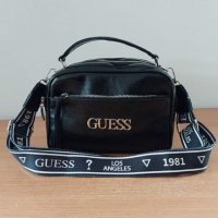 Черна чанта Guess код SG70, снимка 1 - Чанти - 38139185
