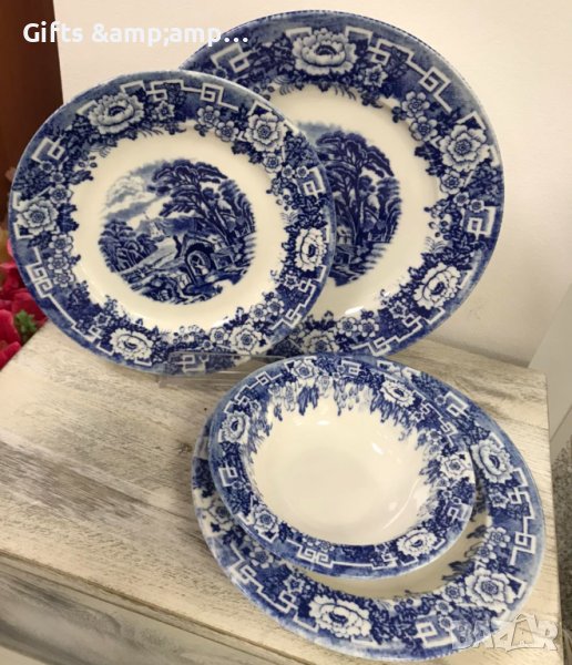 Порцеланов сервиз за хранене в синьо - 24 части, снимка 1