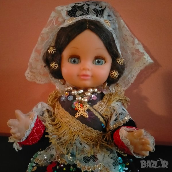Колекционерска кукла в народни дрехи Folk Artesania Испания Марка 25 см, снимка 1